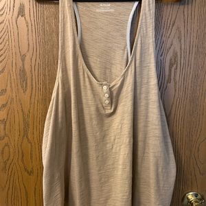 Old Navy Tops - Old Navy Razorback tank top Old Navy Tops - Old Navy Razorback tank top